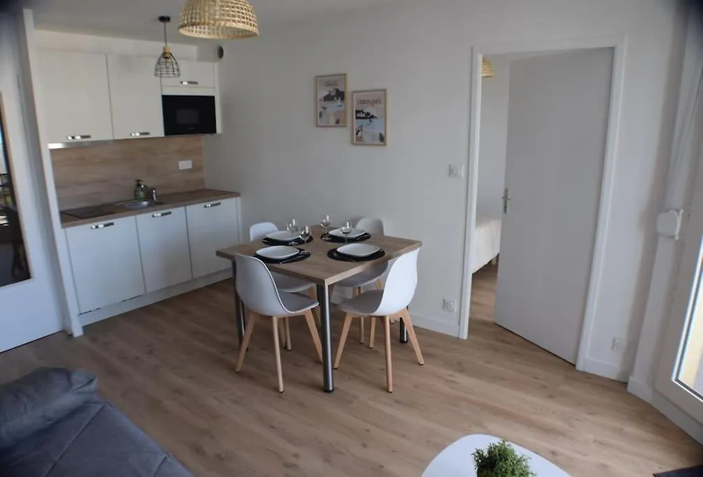 Appt Perros Guirec Sur Plage Trestraou Et Cote Granit Rose 0*, بيرو جْييريك