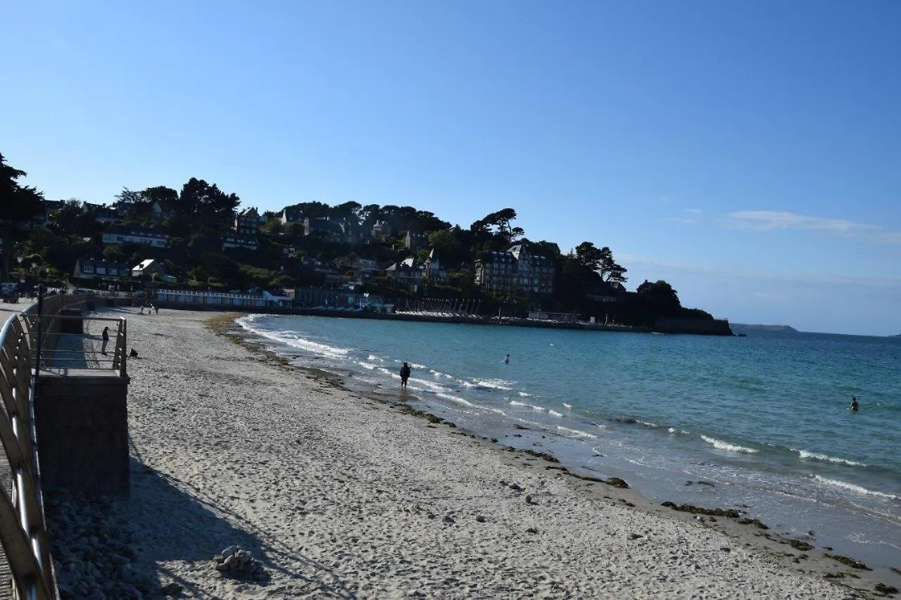 Appt Perros Guirec Sur Plage Trestraou Et Cote Granit Rose فرنسا